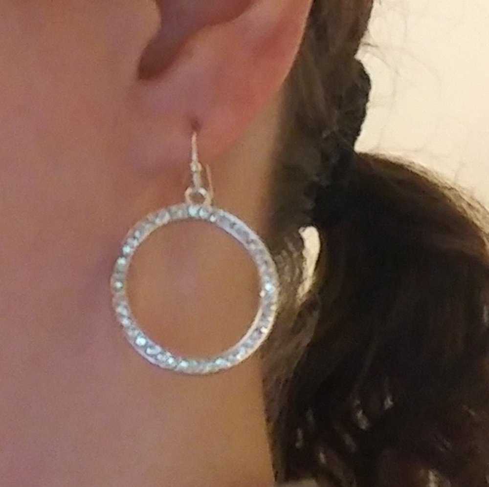 ⭐🔘 Beautiful sparkly earrings